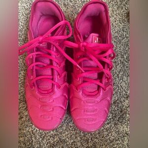 NIKE VAPORMAX PLUS-FUSHIA 8.5